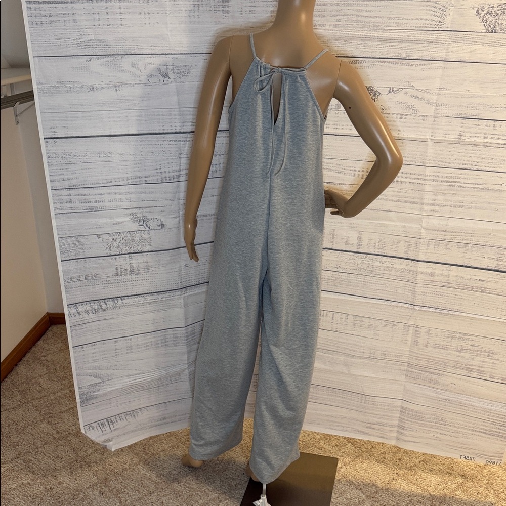 NWOT Sleeveless Wide-Leg Jumpsuit in Heather Gray - Picture 5 of 7